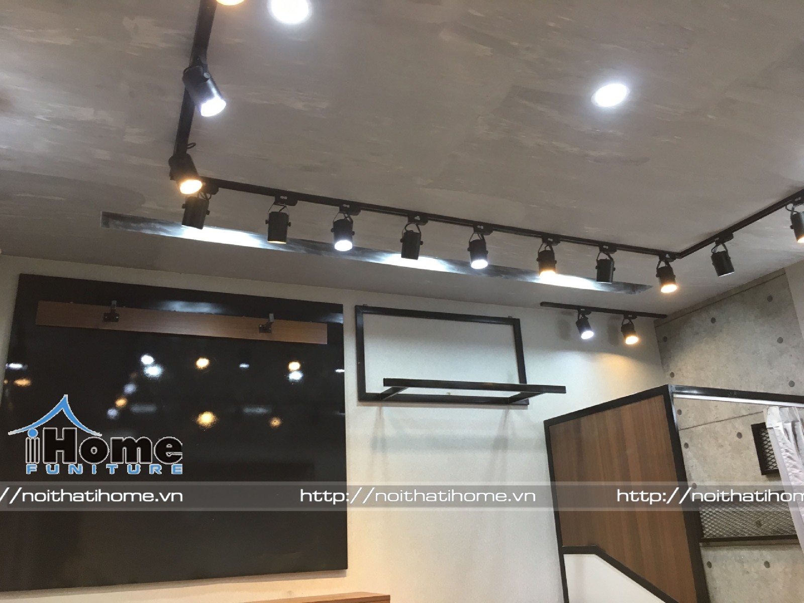 thiết kế cửa hàng thời trang hải phòng